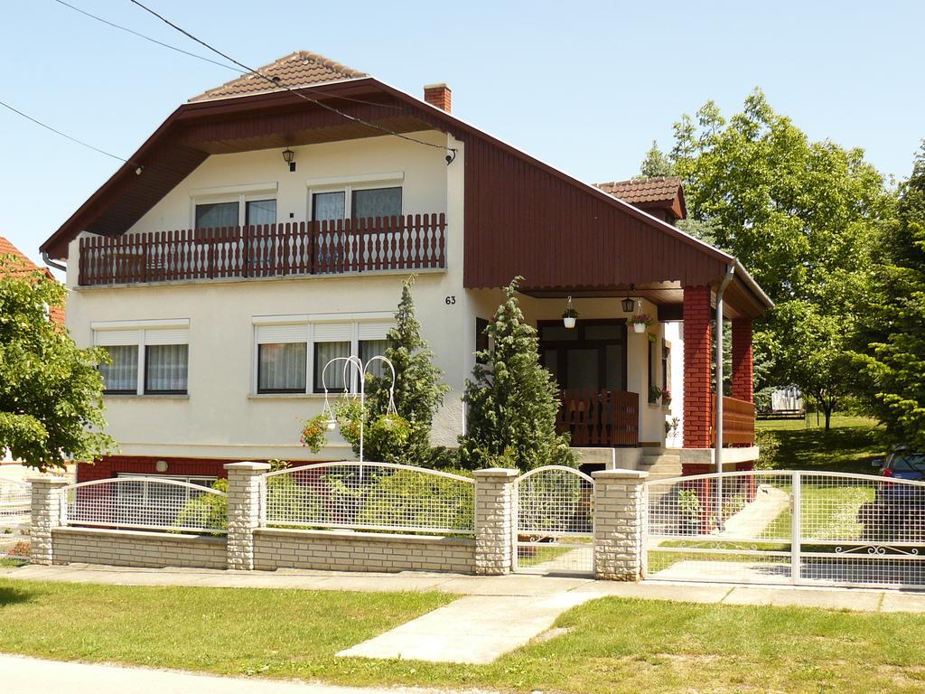 Zsuzsi Apartman Залакарош Экстерьер фото
