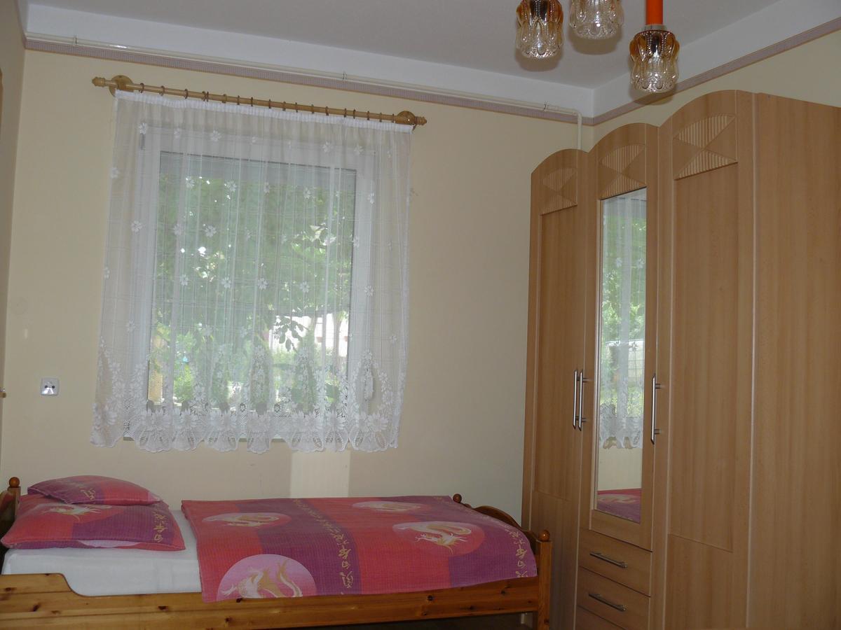 Zsuzsi Apartman Залакарош Экстерьер фото